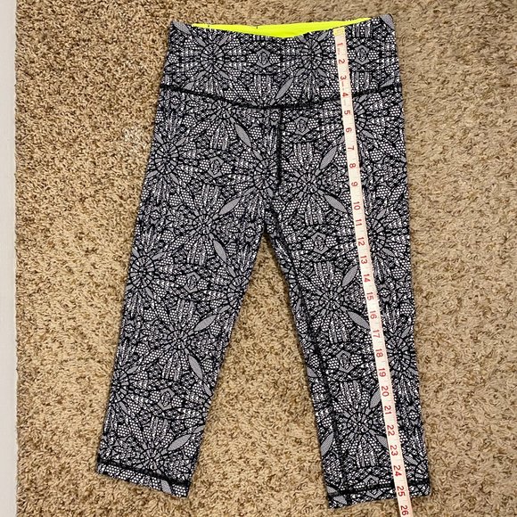 VICTORIA'S SECRET SPORT VSX Women's XS Active Knockout Capri Cropped Leggings - Picture 5 of 9
